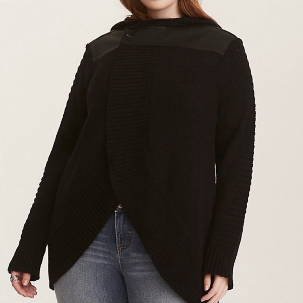 Torrid Hooded Sweater Size 4